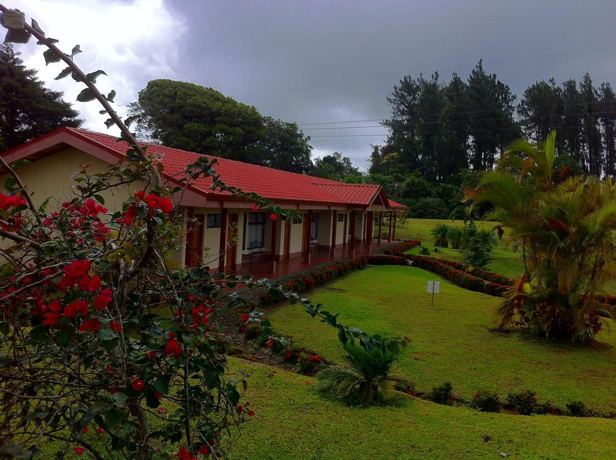 Termales Del Bosque & Hot Springs Hotel La Marina Exterior photo